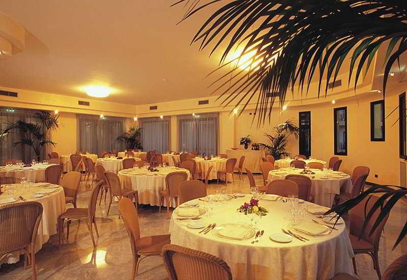 מרינלה דו סלינונטה Grand Hotel Selinunte מסעדה תמונה